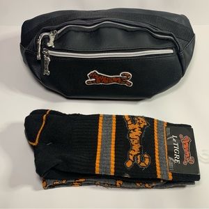 Le Tigre Unisex Black Double Zip Fanny Pack Waistbelt And Crew Cut Socks